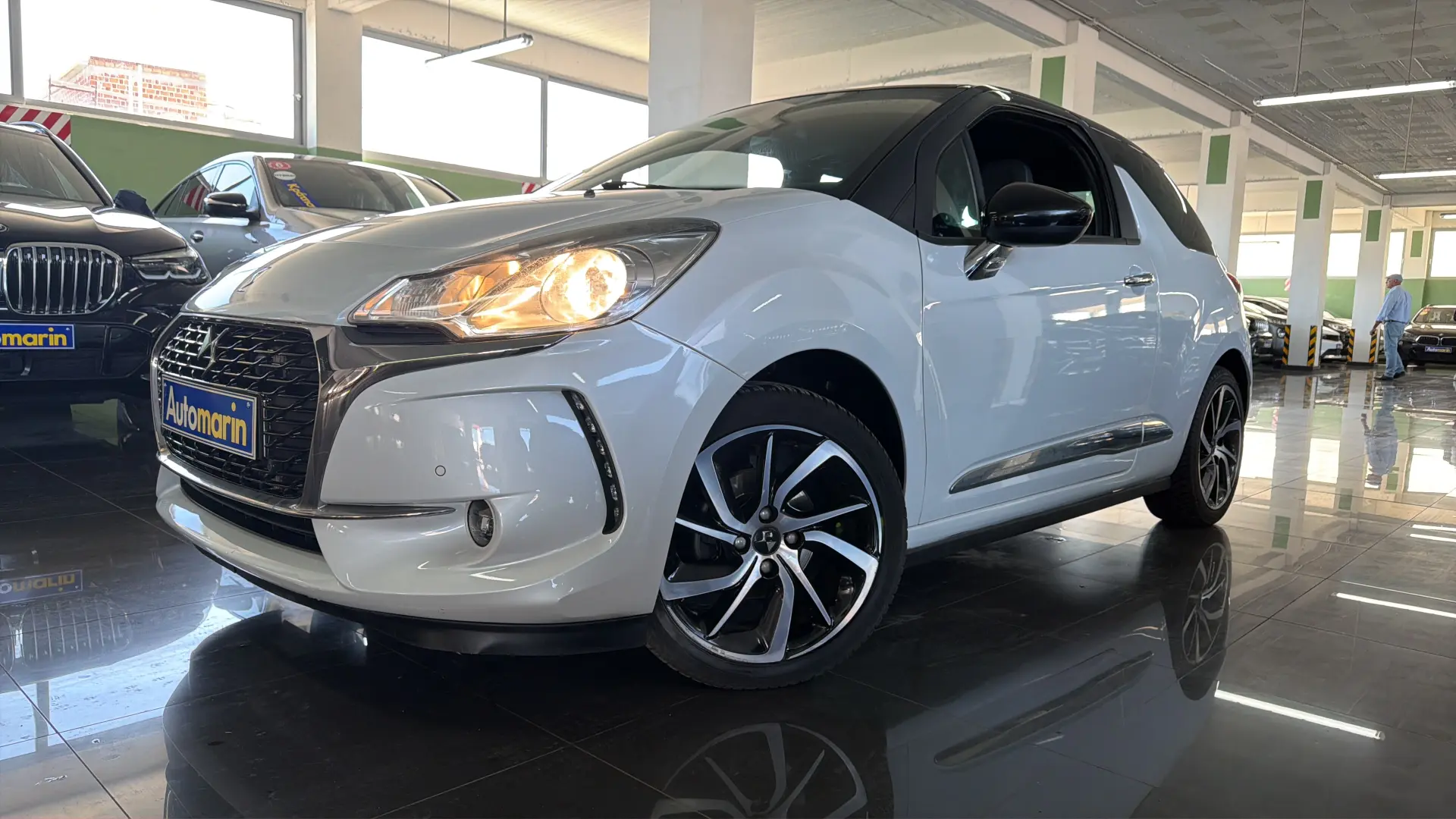 View 1 - DS DS3 - 2016