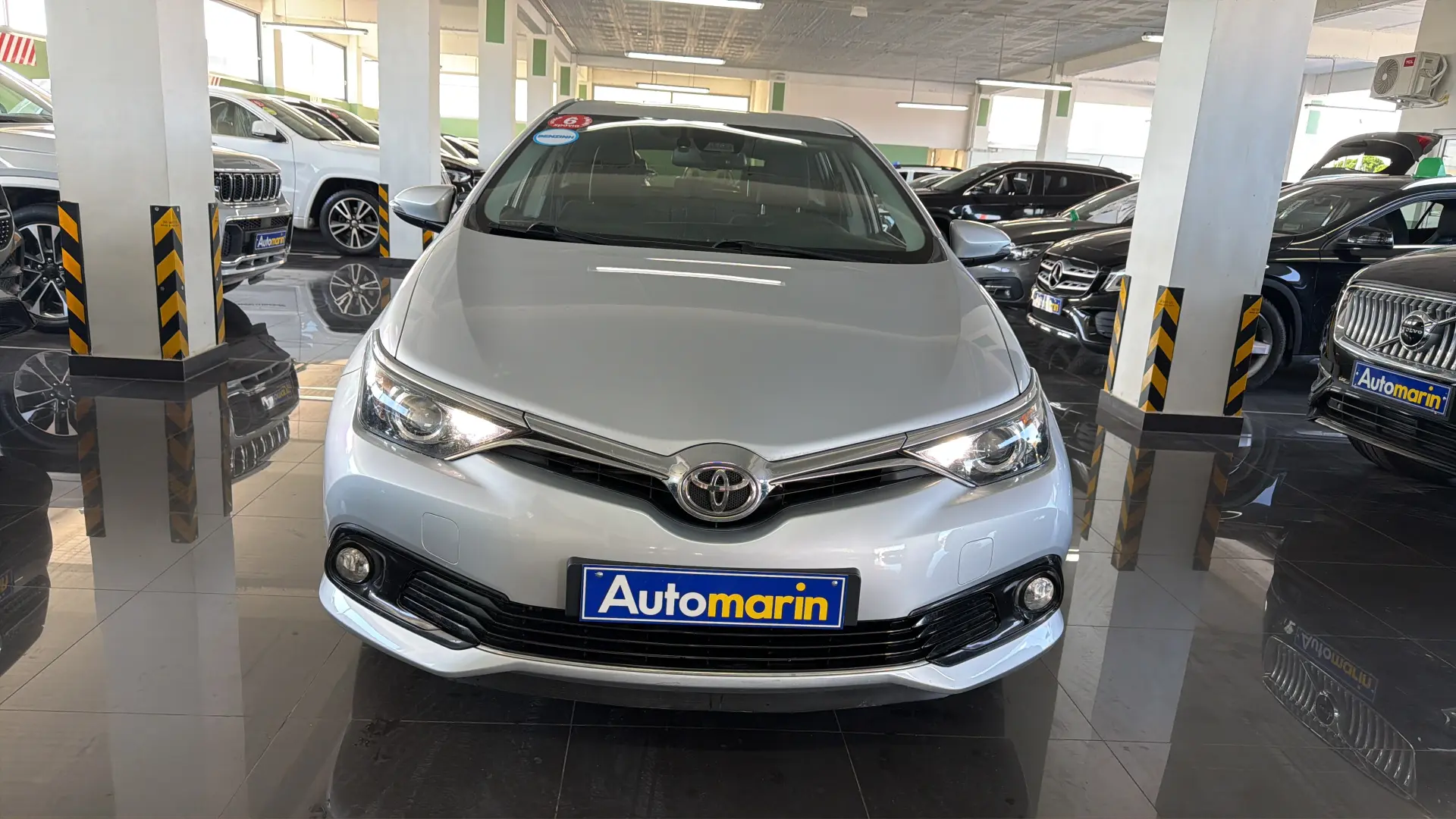 View 2 - Toyota Auris - 2017