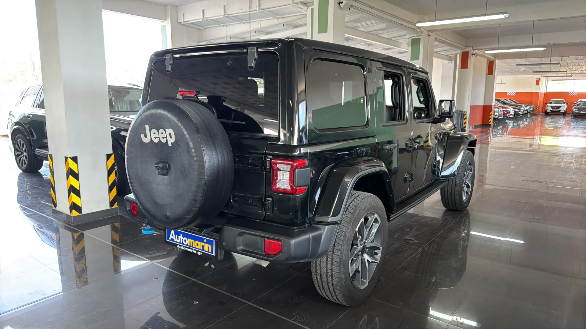 View 4 - Jeep Wrangler - 2024
