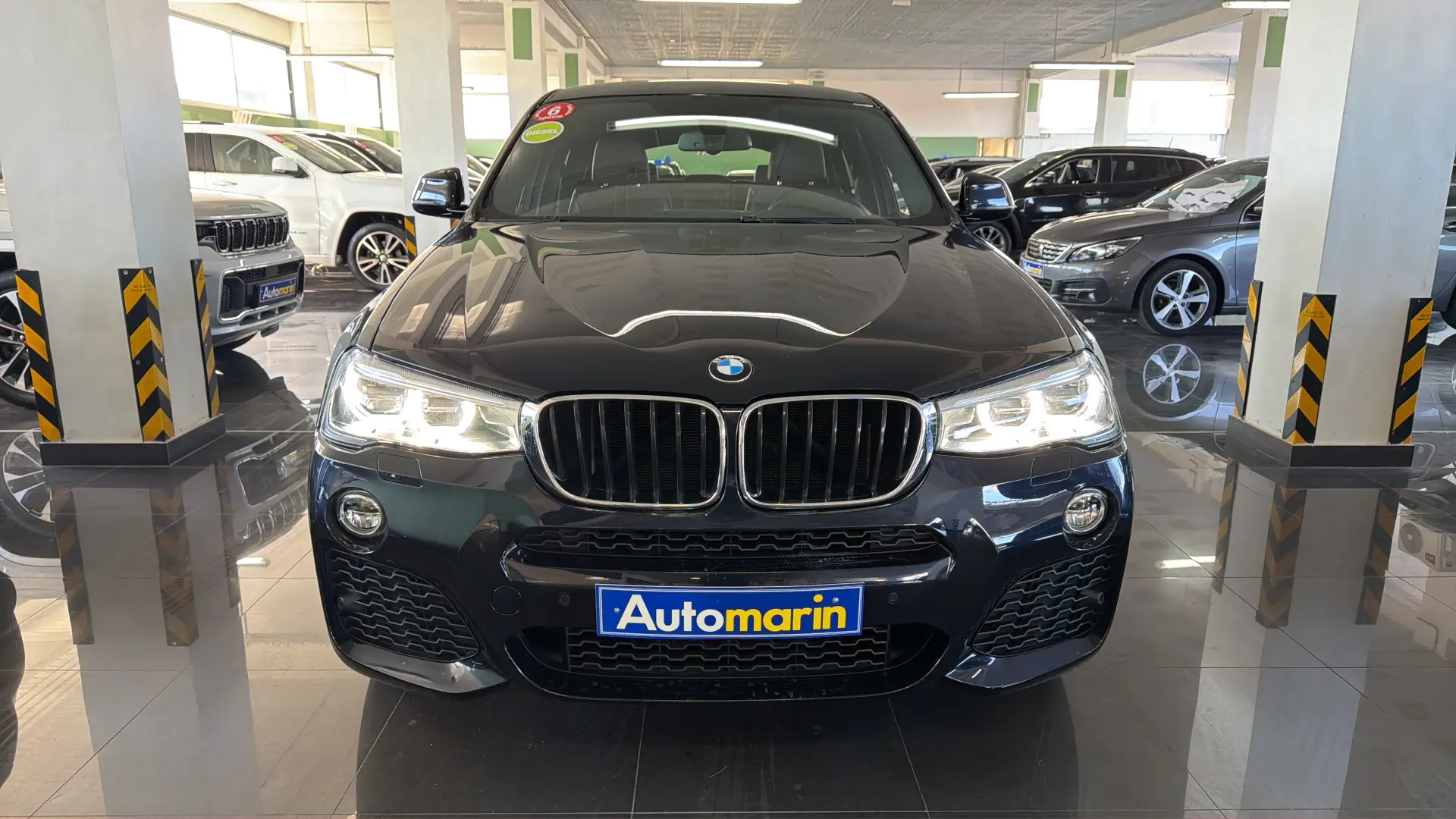View 2 - BMW X4 - 2017