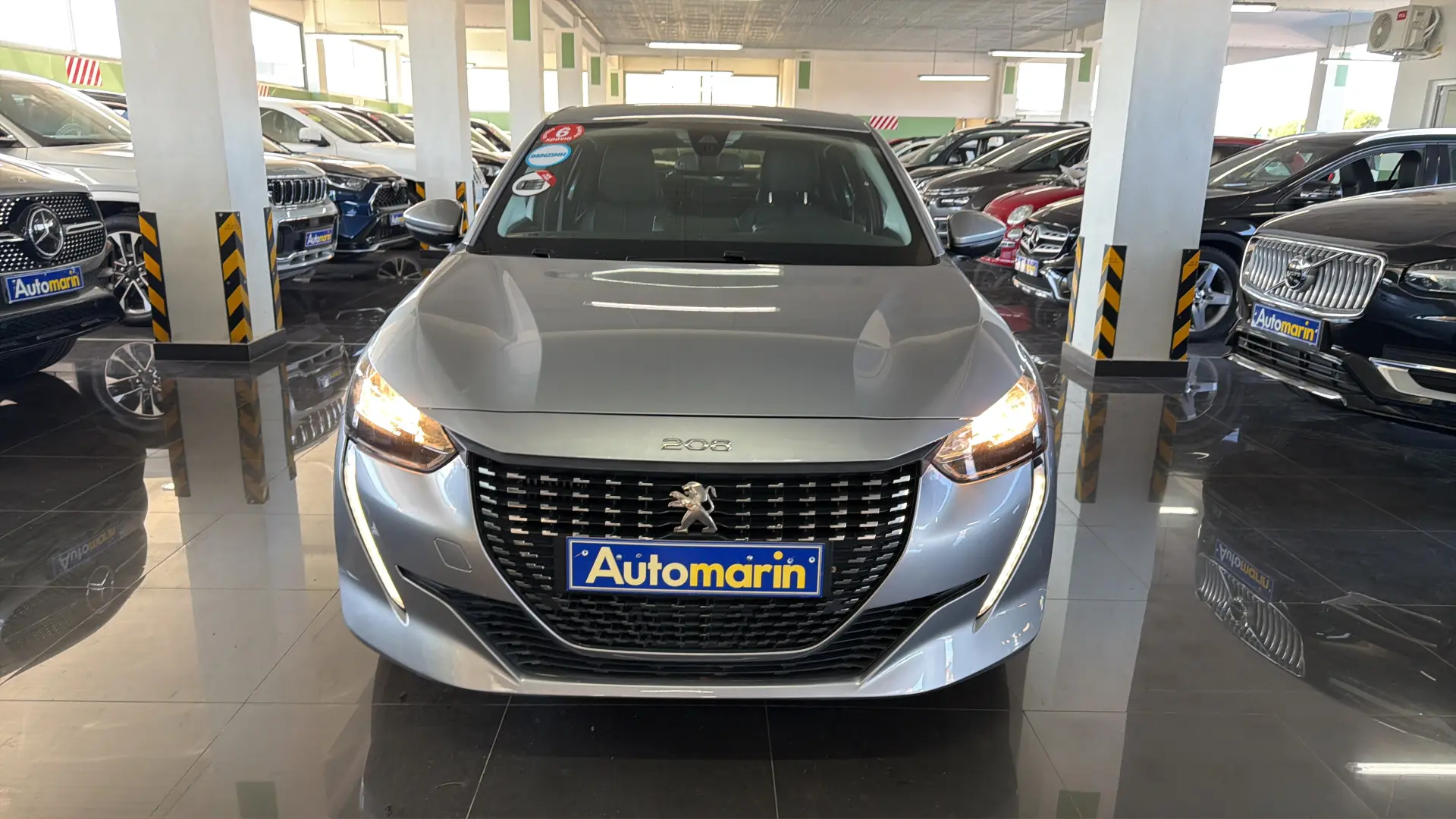 View 2 - Peugeot 208 - 2019