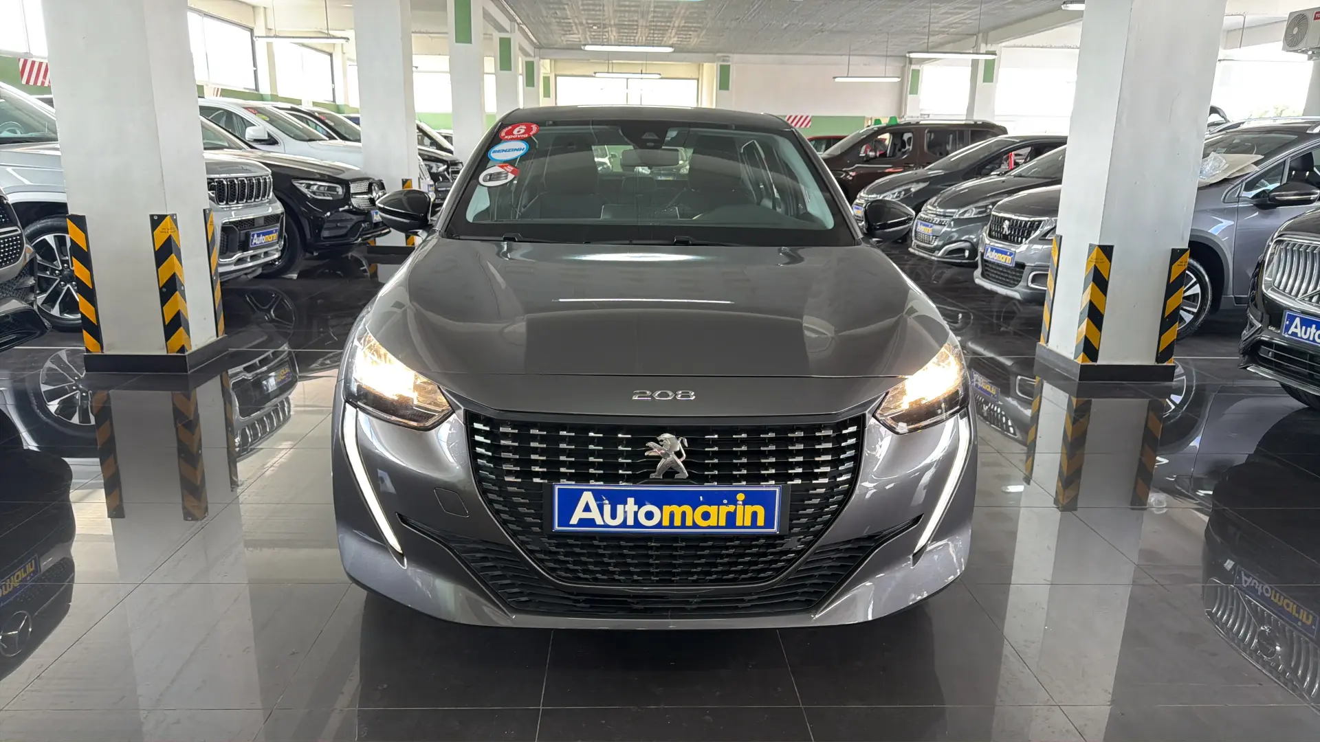 View 2 - Peugeot 208 - 2023