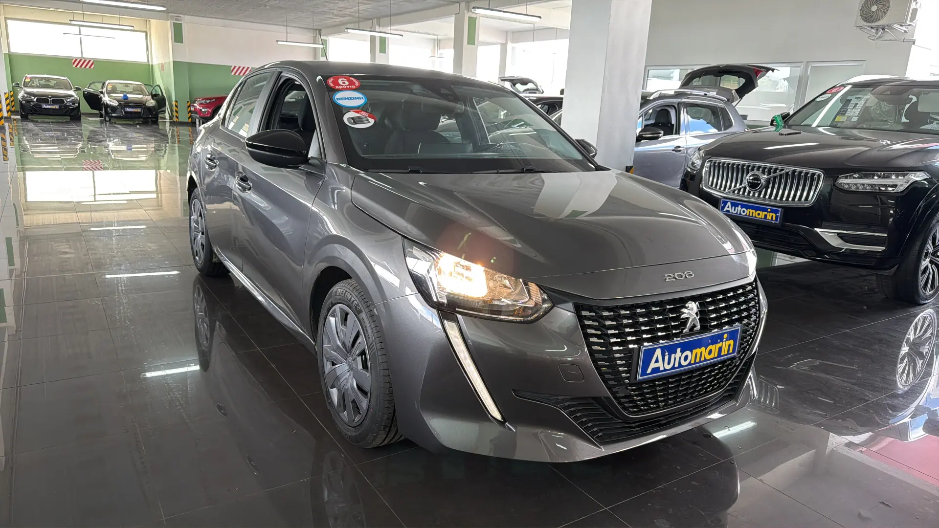 View 3 - Peugeot 208 - 2023