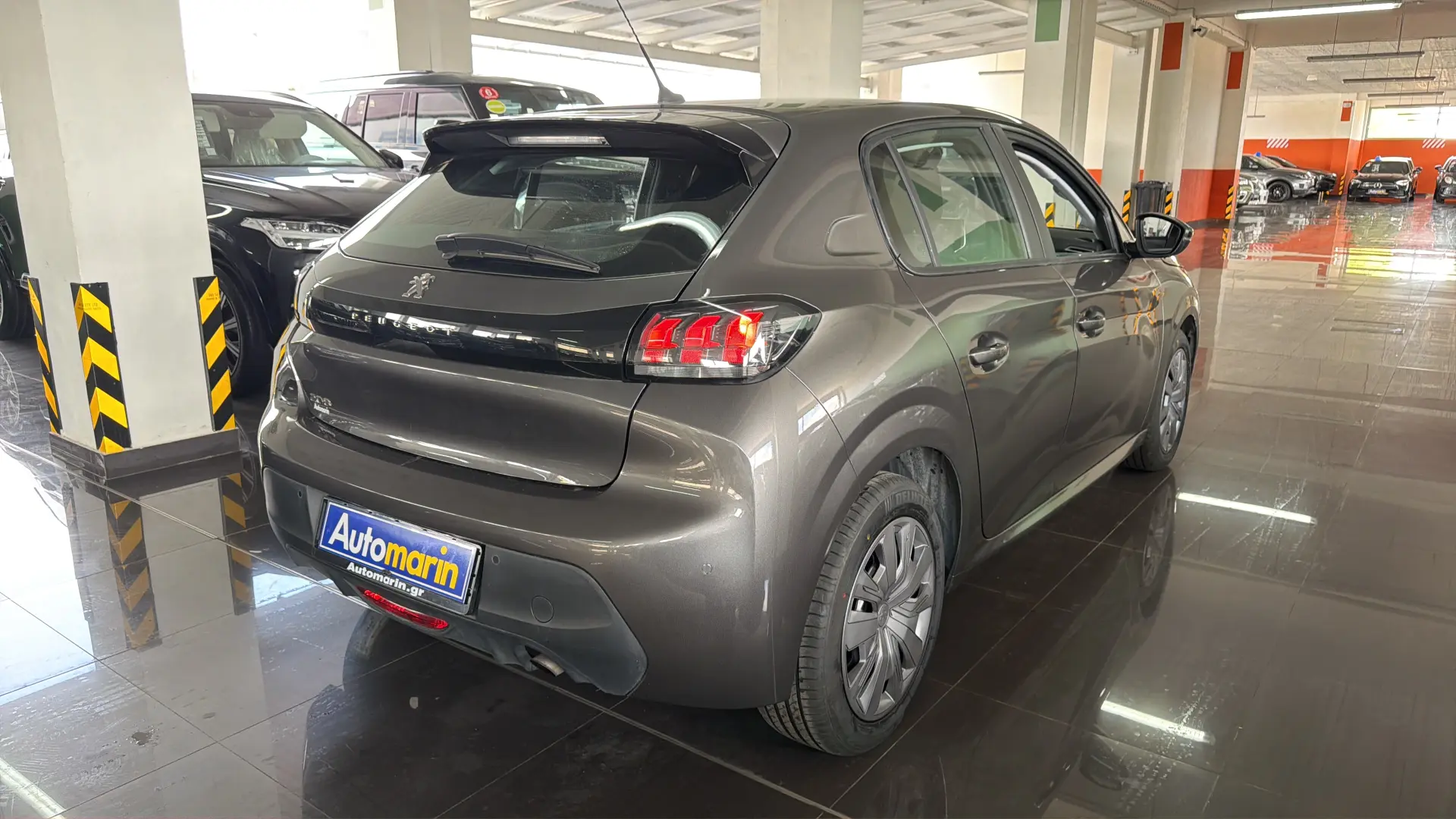 View 4 - Peugeot 208 - 2023