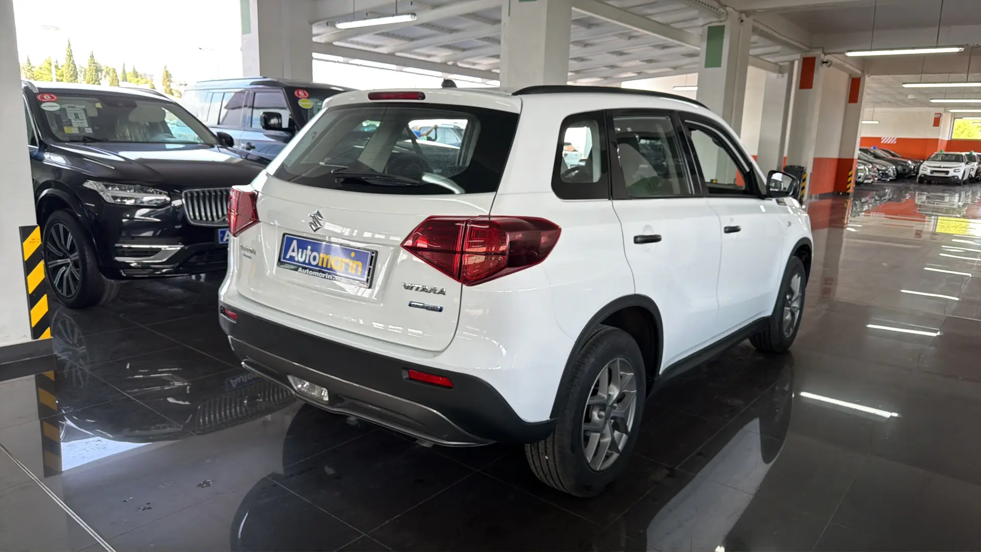 View 4 - Suzuki Vitara - 2023