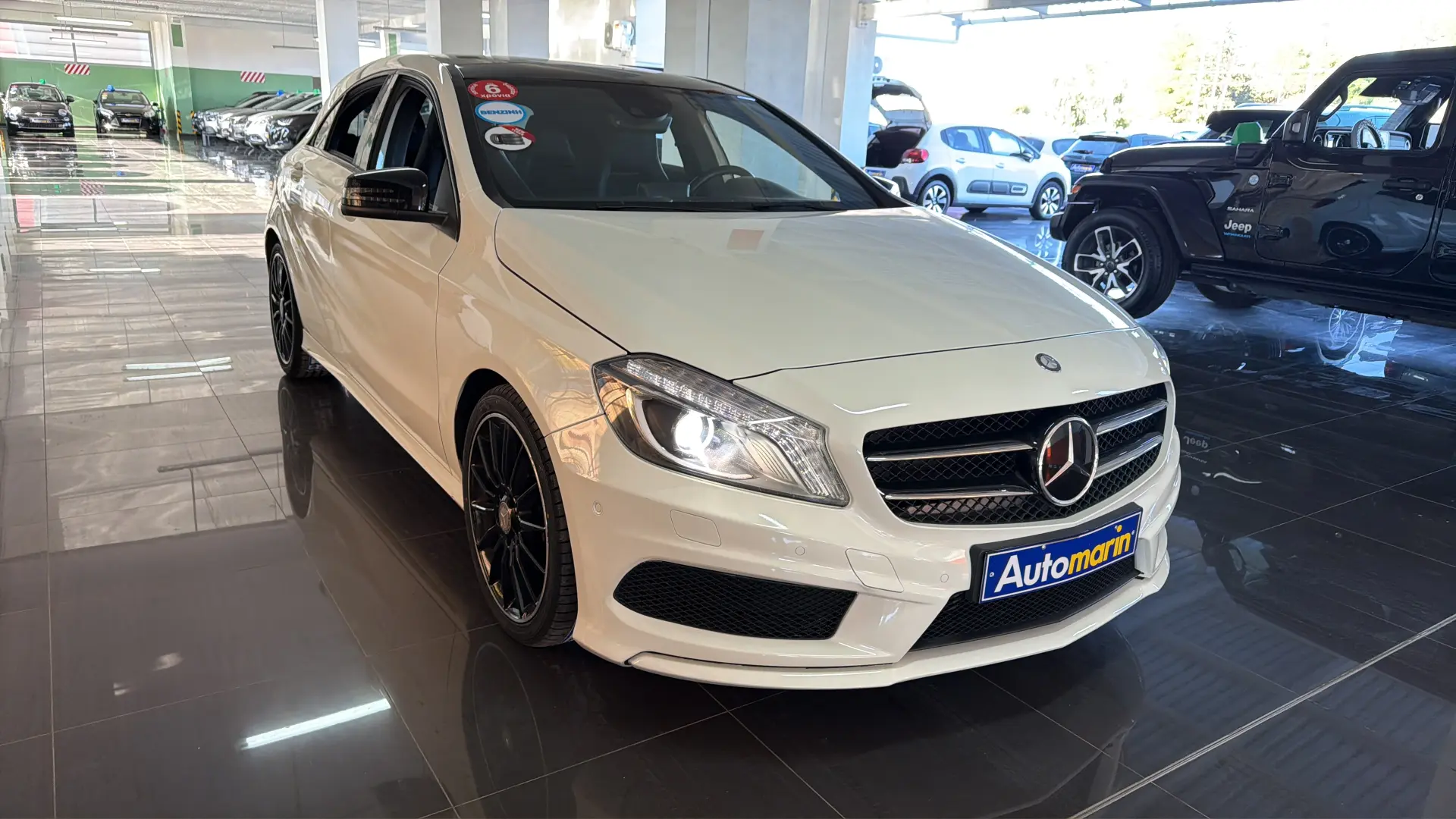 View 3 - Mercedes-Benz A 180 - 2014