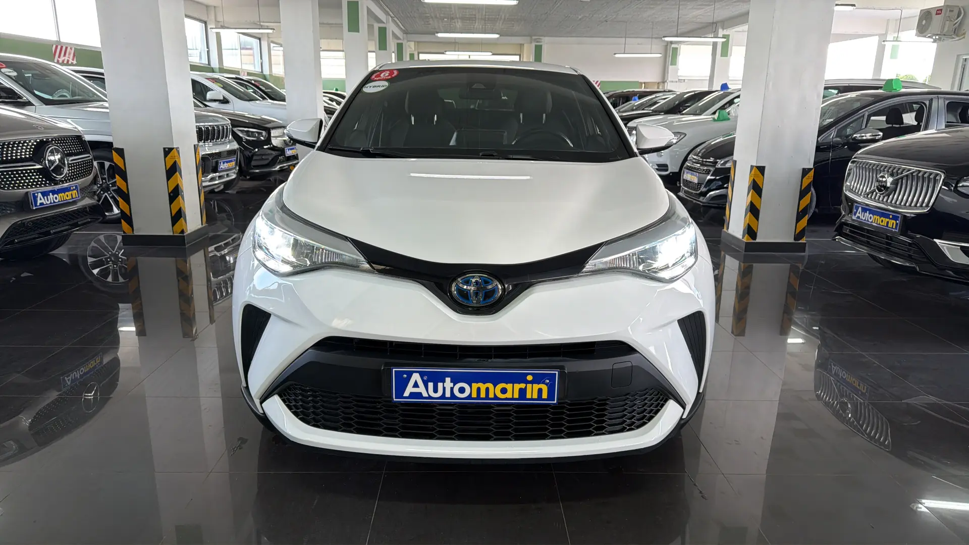 View 2 - Toyota C-HR - 2023