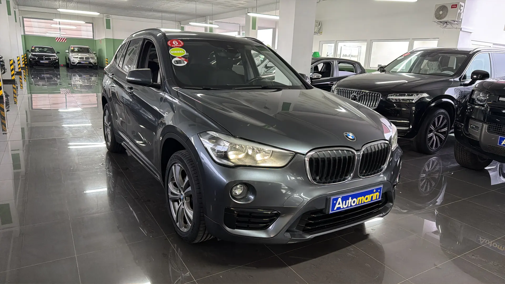 View 3 - BMW X1 - 2016
