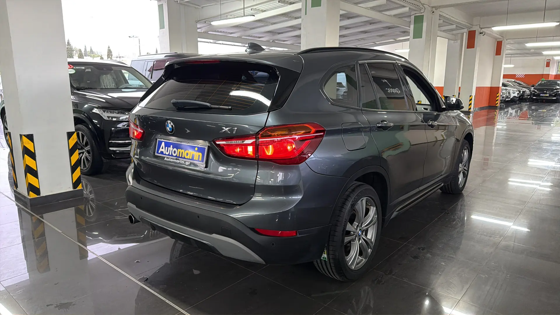 View 4 - BMW X1 - 2016