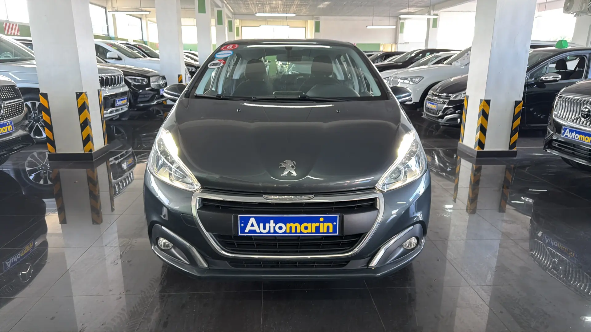 View 2 - Peugeot 208 - 2016