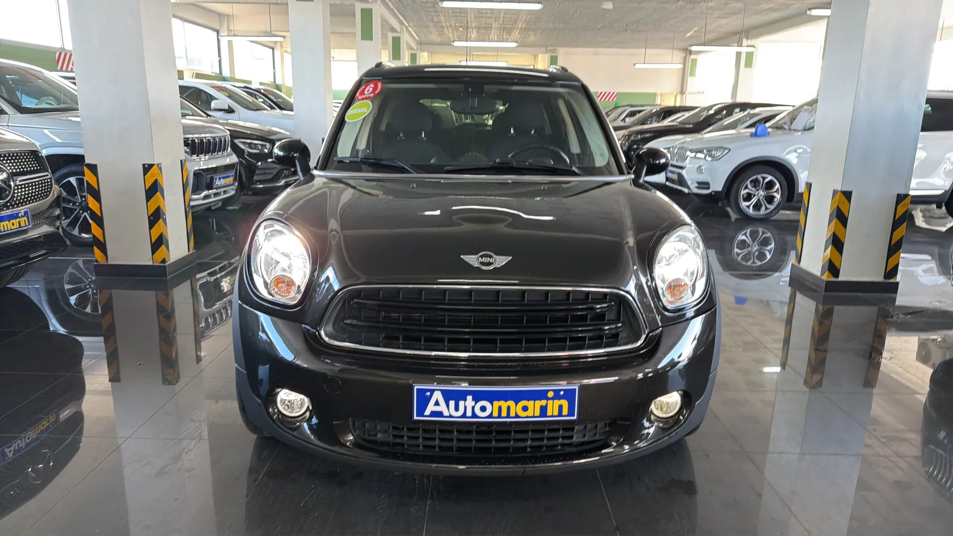 View 2 - Mini Countryman - 2016