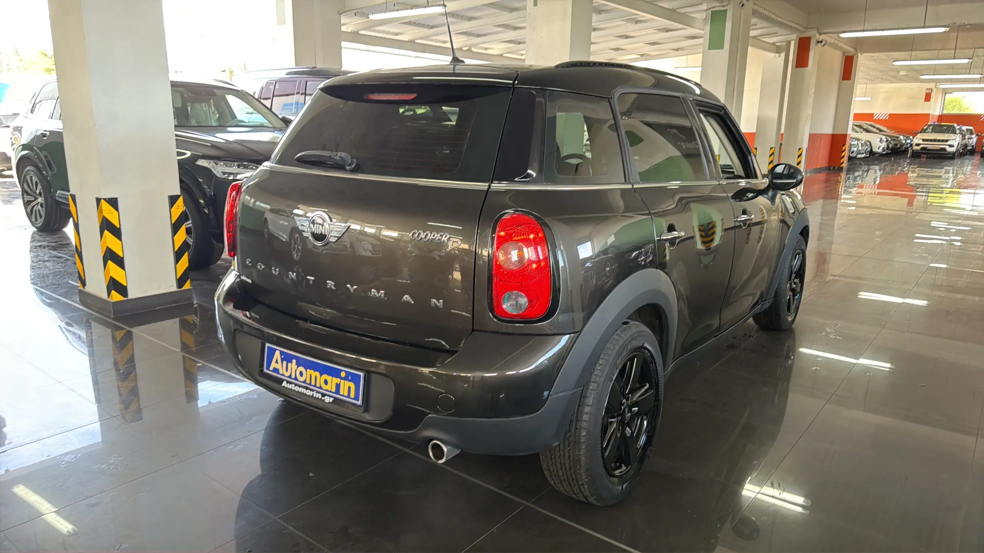 View 4 - Mini Countryman - 2016