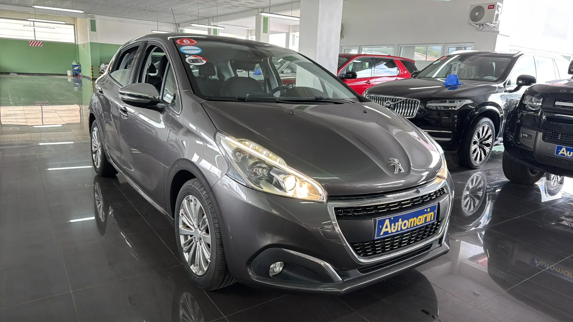 View 3 - Peugeot 208 - 2017