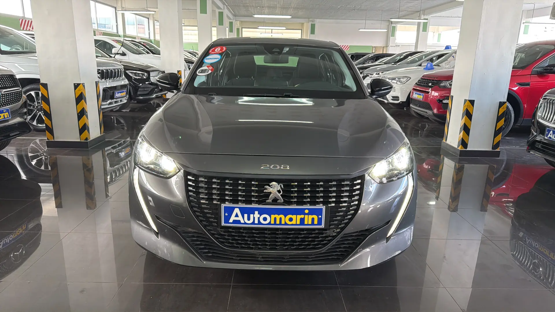 View 2 - Peugeot 208 - 2022