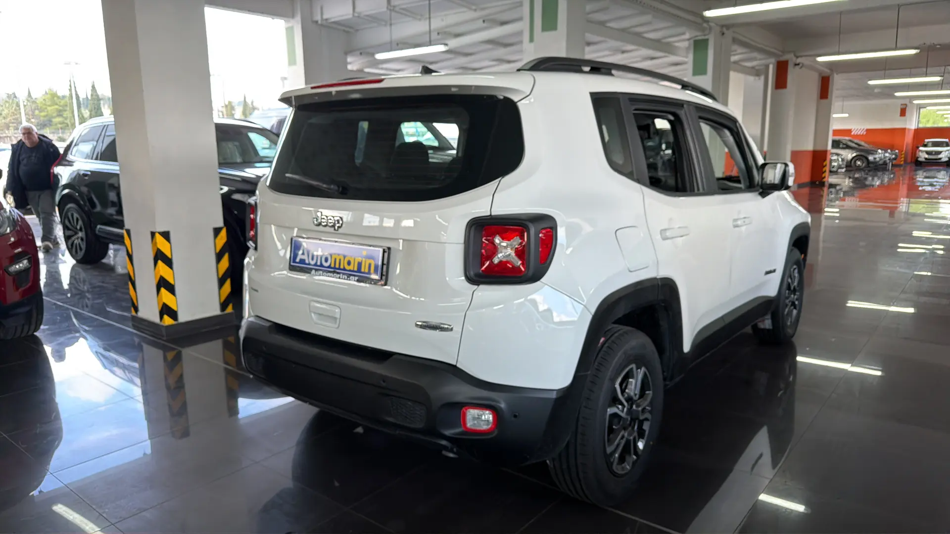 View 4 - Jeep Renegade - 2019