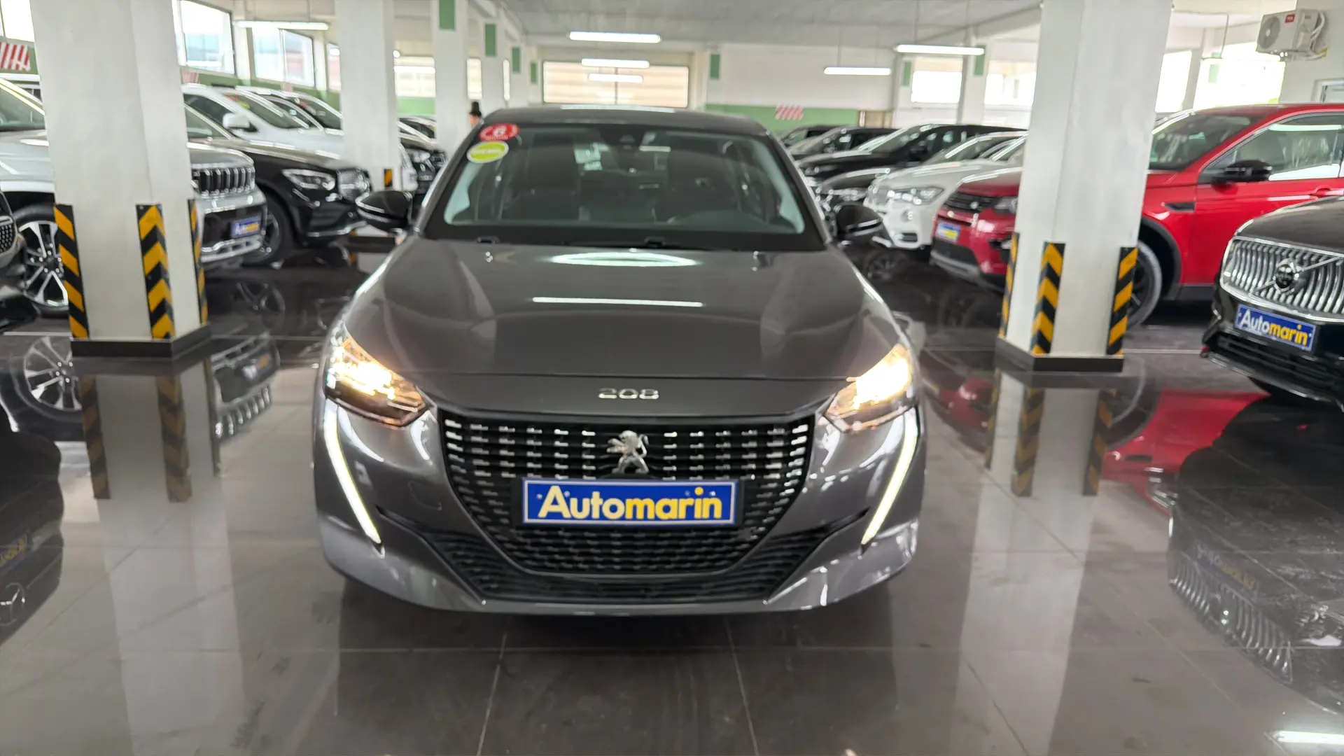 View 2 - Peugeot 208 - 2022